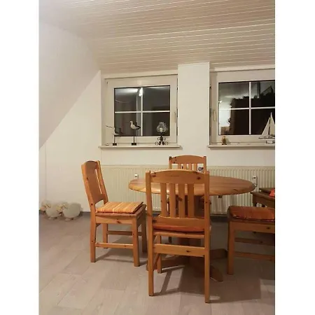 Ferienwohnung Kustenstube * Schweiburg